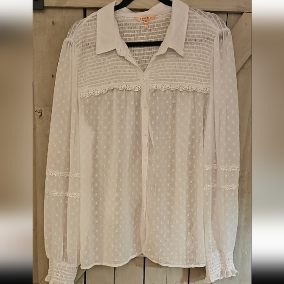 ESQUALO Tops - ESQUALO White Lace Button-Up Blouse